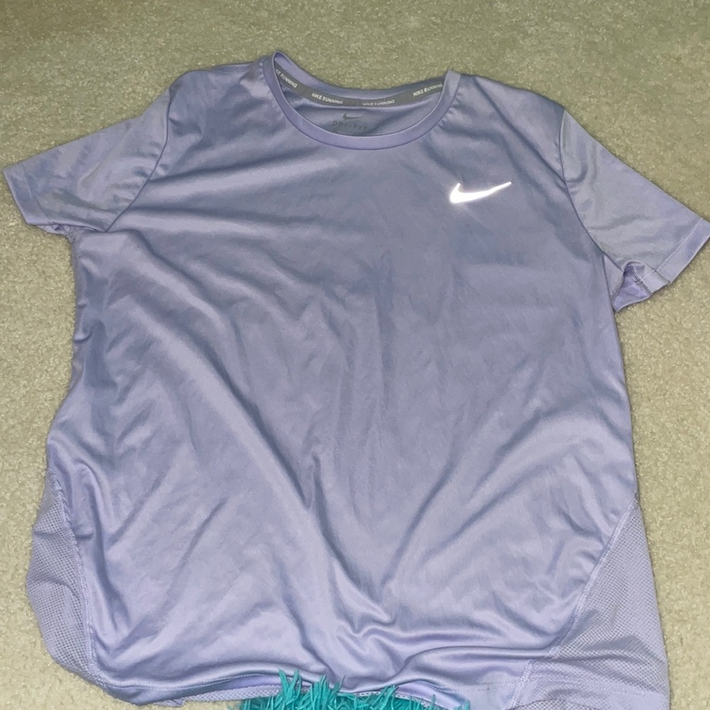 nike training tee
